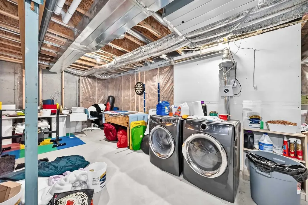 1207 140 Avenue NW Calgary AB T3P0Y5