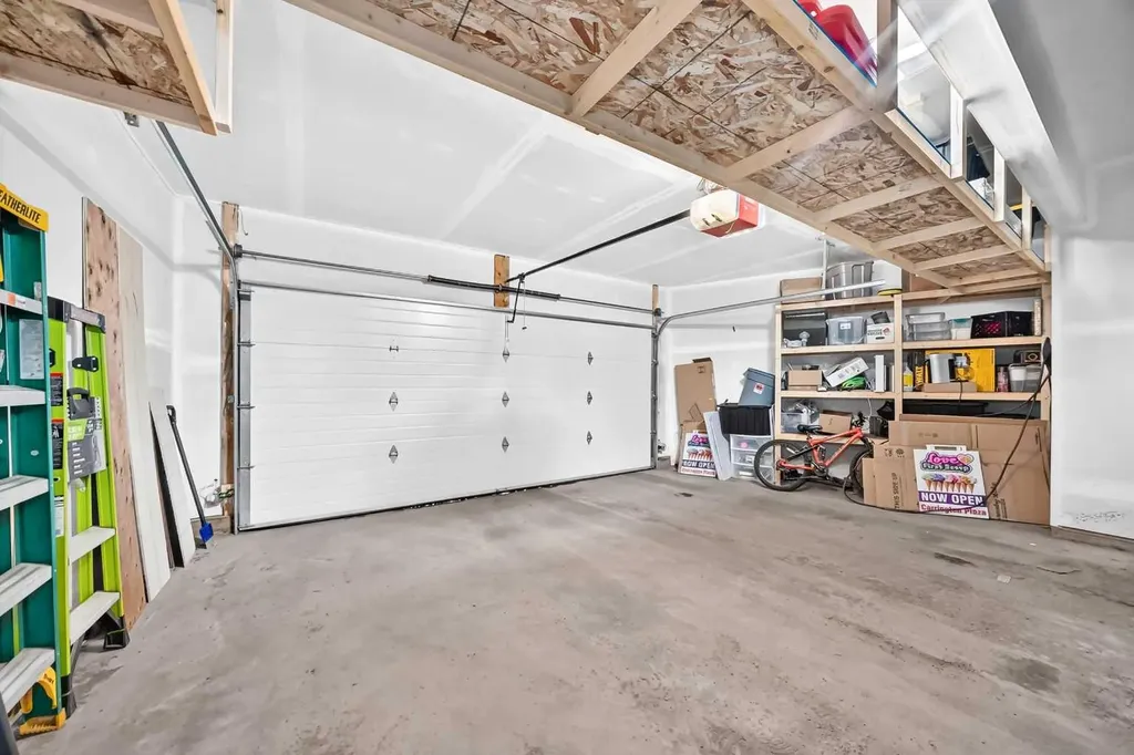 1207 140 Avenue NW Calgary AB T3P0Y5