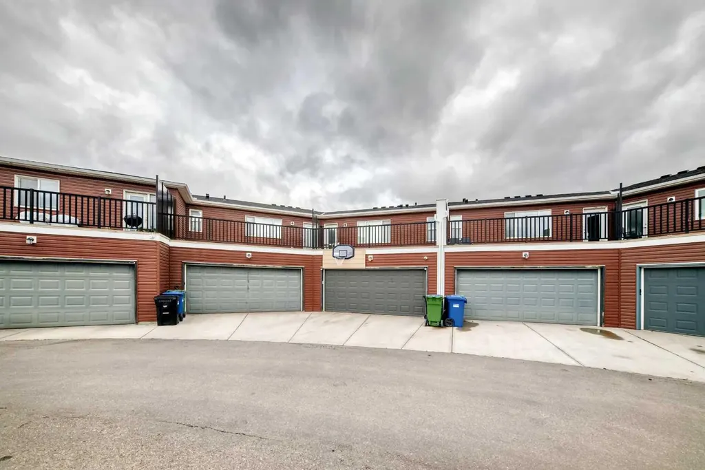 1207 140 Avenue NW Calgary AB T3P0Y5