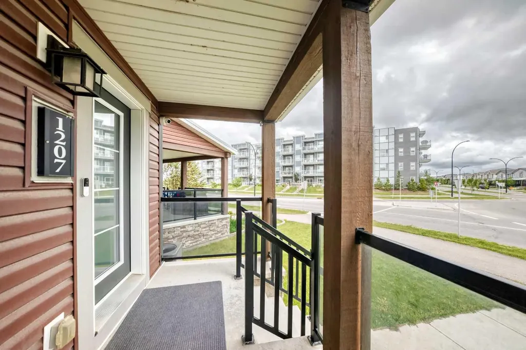 1207 140 Avenue NW Calgary AB T3P0Y5