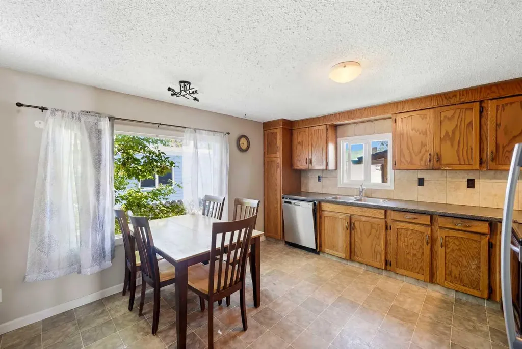 89 Spring Haven Close SE Airdrie AB T4A 1G2