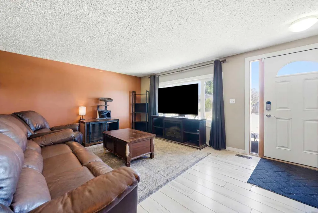 89 Spring Haven Close SE Airdrie AB T4A 1G2