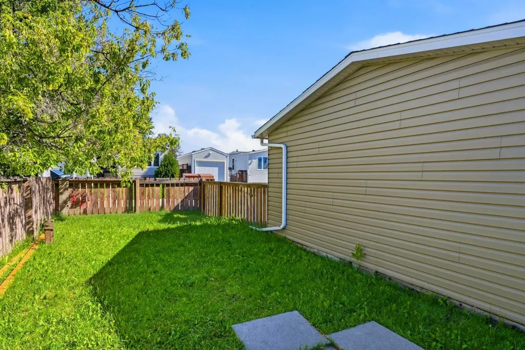 89 Spring Haven Close SE Airdrie AB T4A 1G2