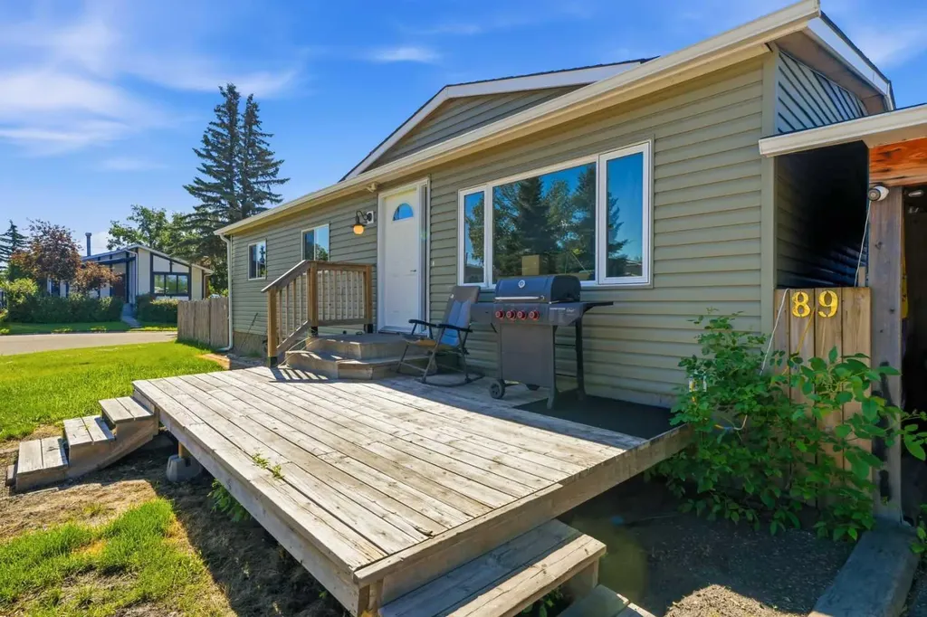 89 Spring Haven Close SE Airdrie AB T4A 1G2