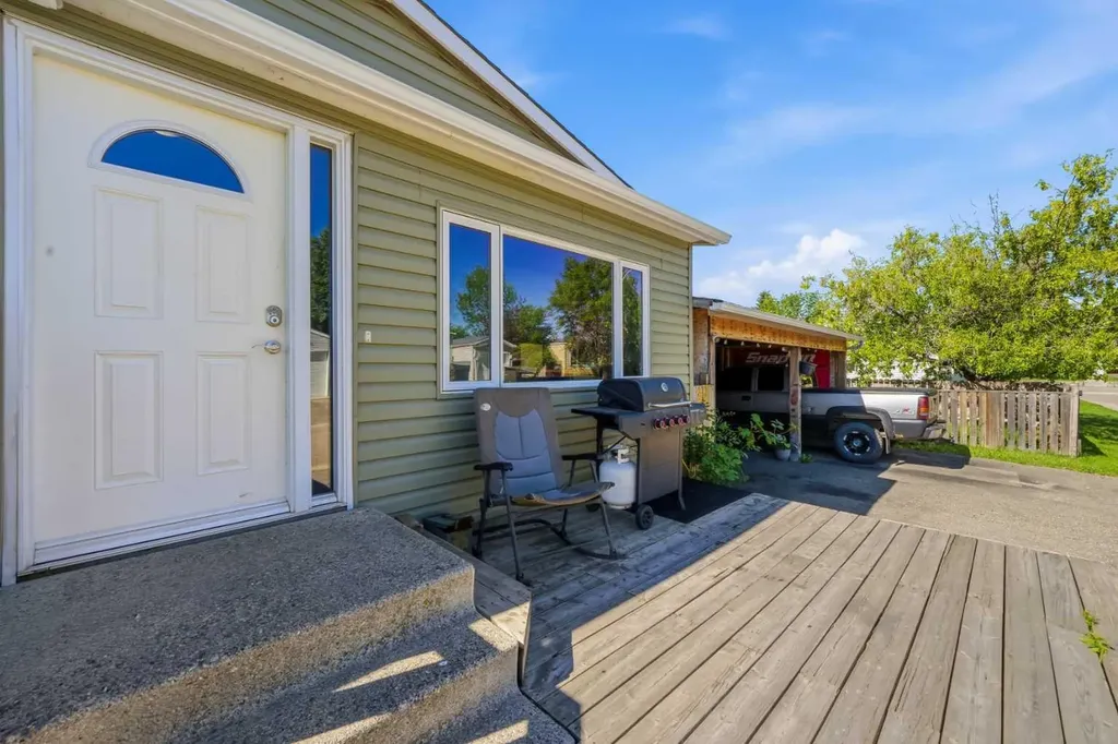 89 Spring Haven Close SE Airdrie AB T4A 1G2