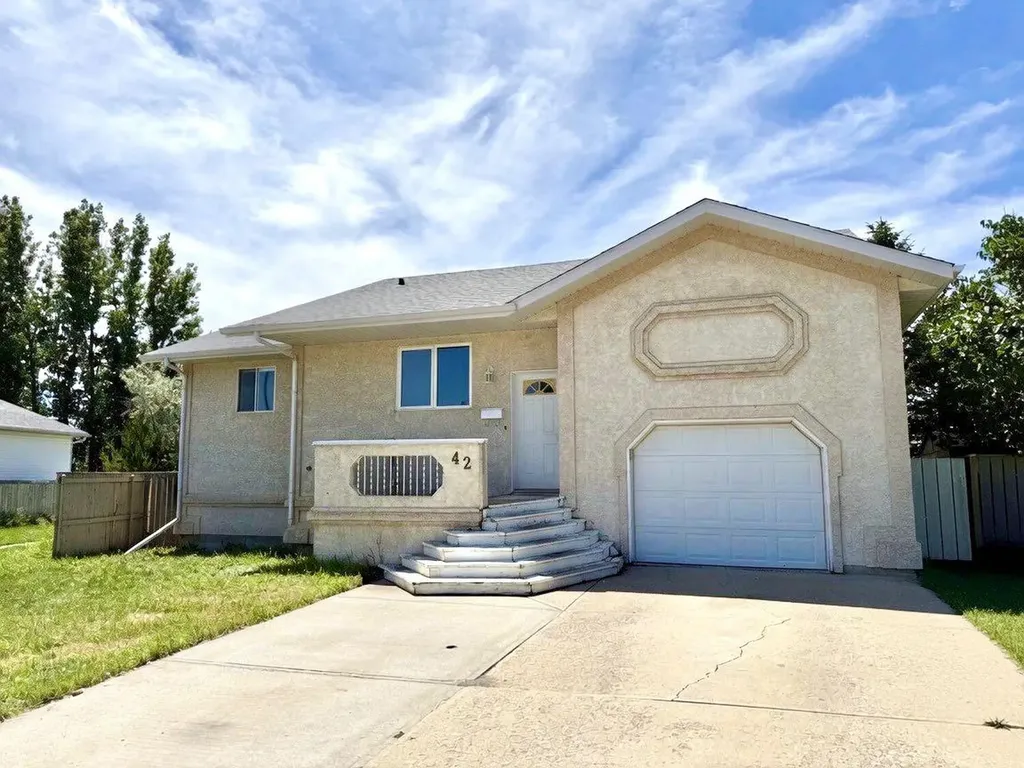 42 Mt Backus Crescent W Lethbridge AB T1K 6P6