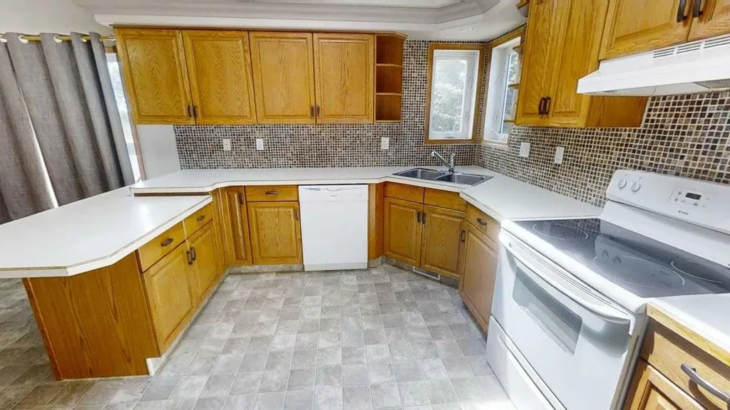 42 Mt Backus Crescent W Lethbridge AB T1K 6P6