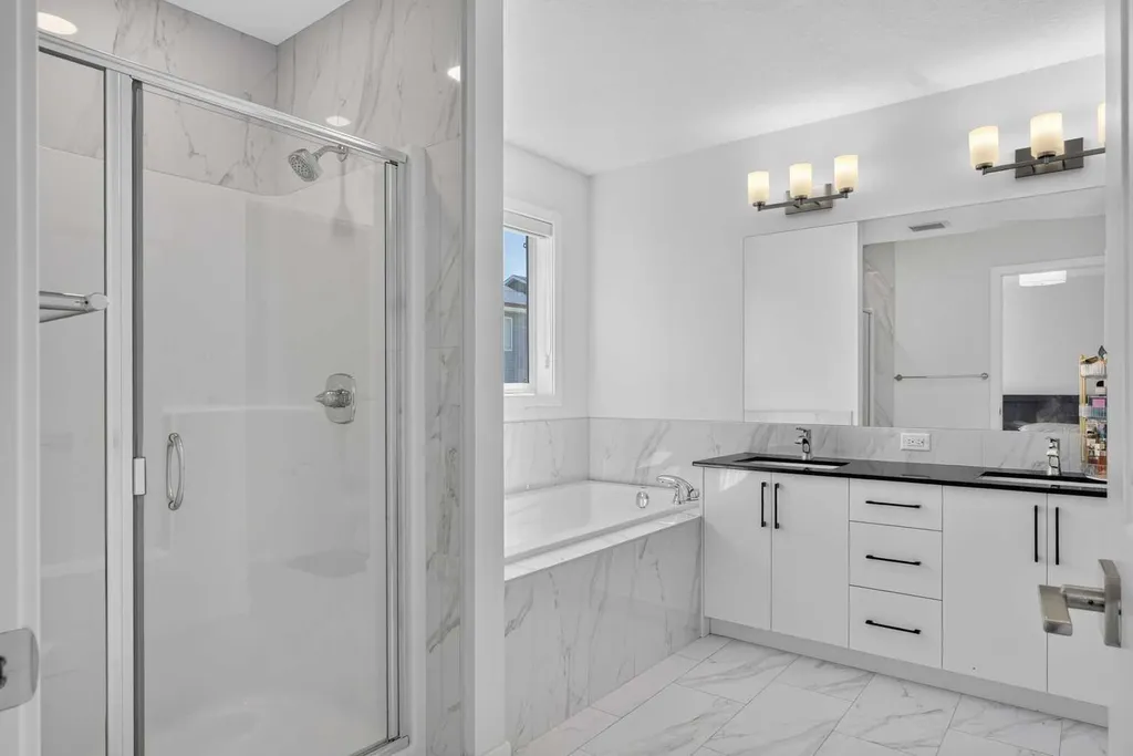 274 Lucas Place NW Calgary AB T2P 2E4