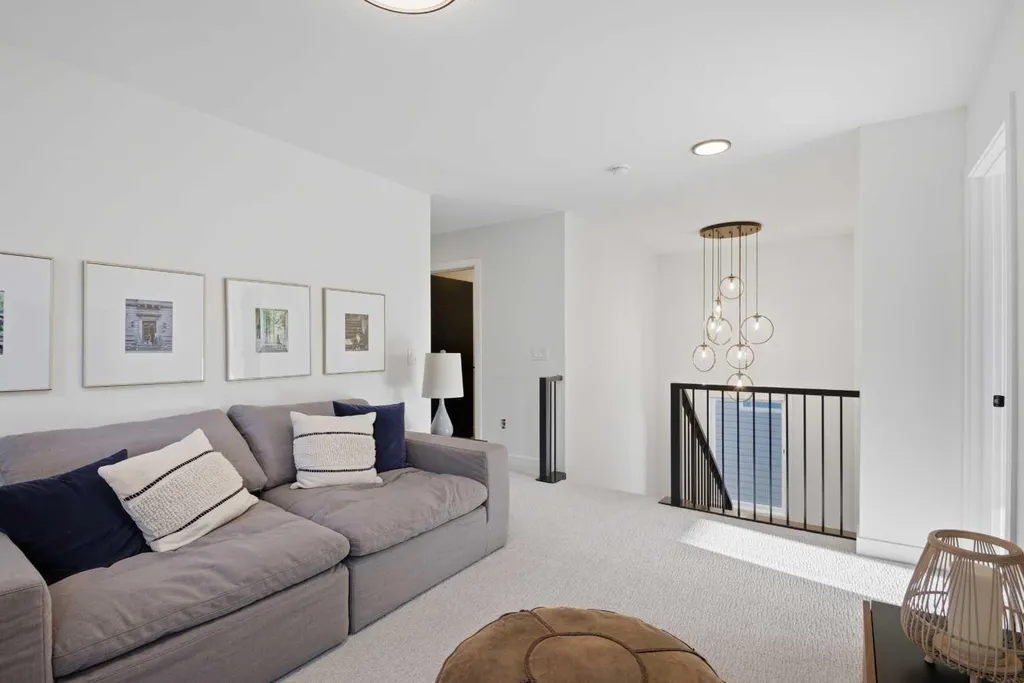 105 Heritage Boulevard Cochrane AB T4C 3G8