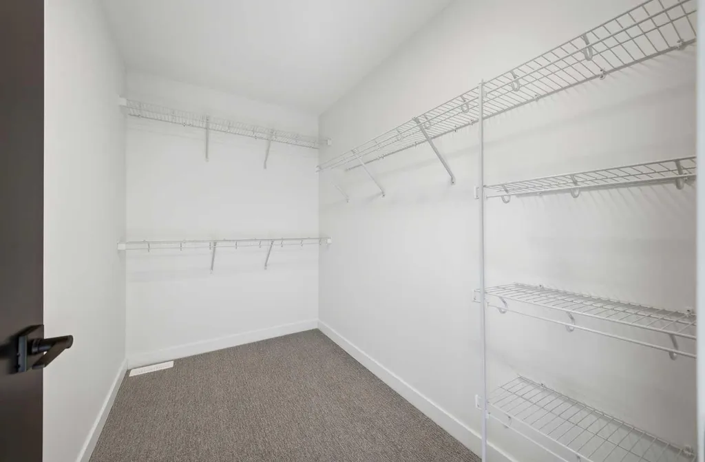 105 Heritage Boulevard Cochrane AB T4C 3G8