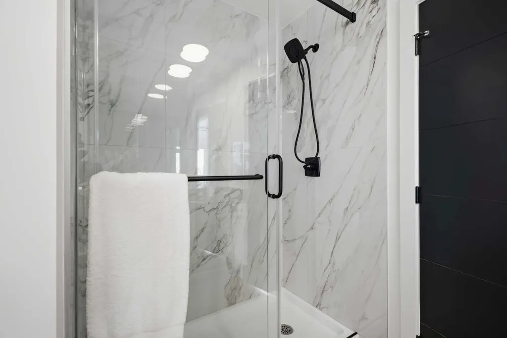 105 Heritage Boulevard Cochrane AB T4C 3G8