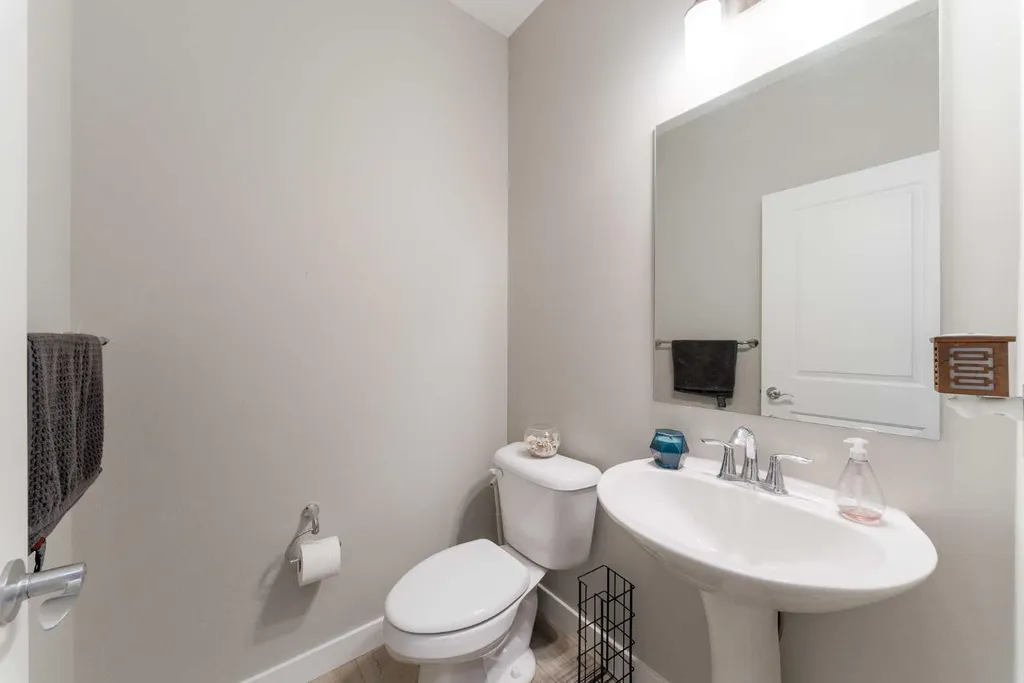 415 Rivercrest Boulevard Cochrane AB T4C 2V1