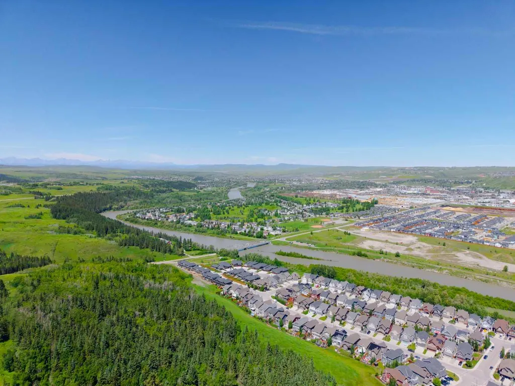 415 Rivercrest Boulevard Cochrane AB T4C 2V1