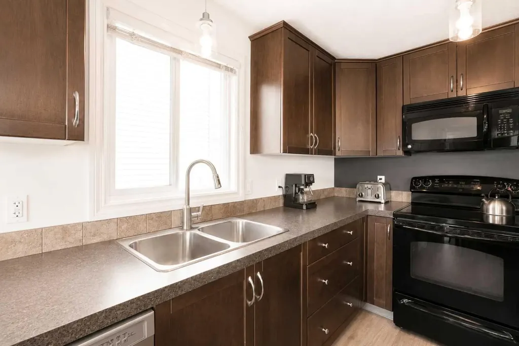 44 Carlson Place Red Deer AB T4P 0M3