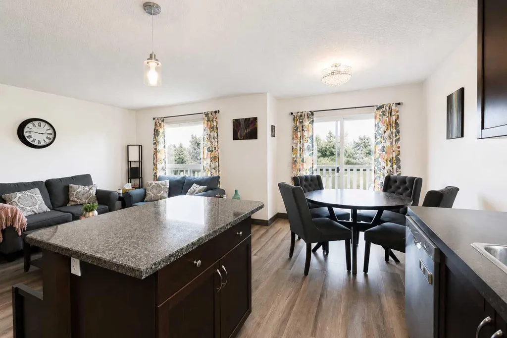 44 Carlson Place Red Deer AB T4P 0M3