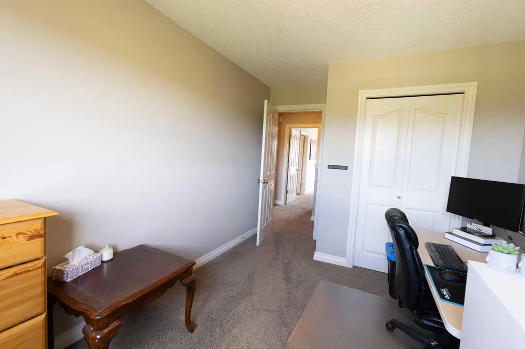 44 Carlson Place Red Deer AB T4P 0M3