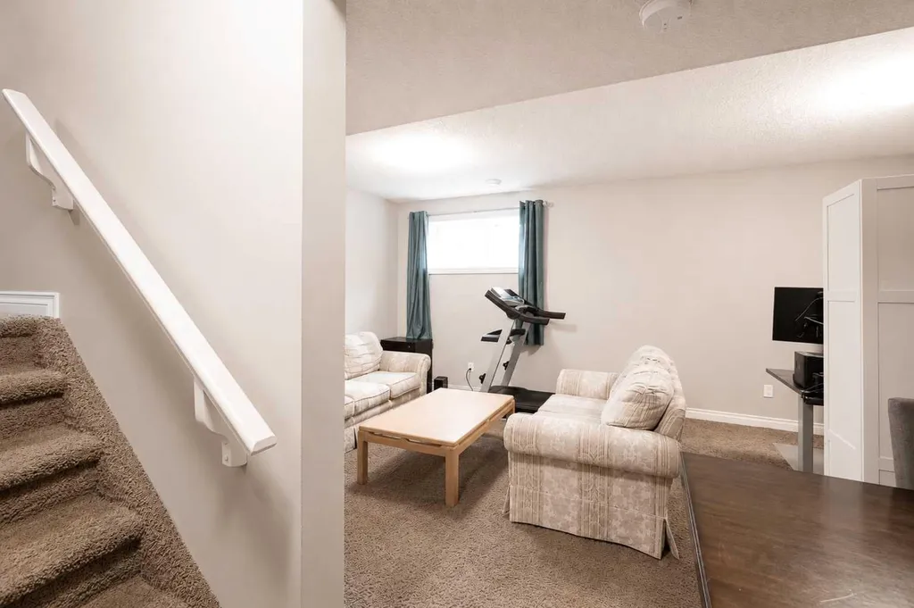 44 Carlson Place Red Deer AB T4P 0M3
