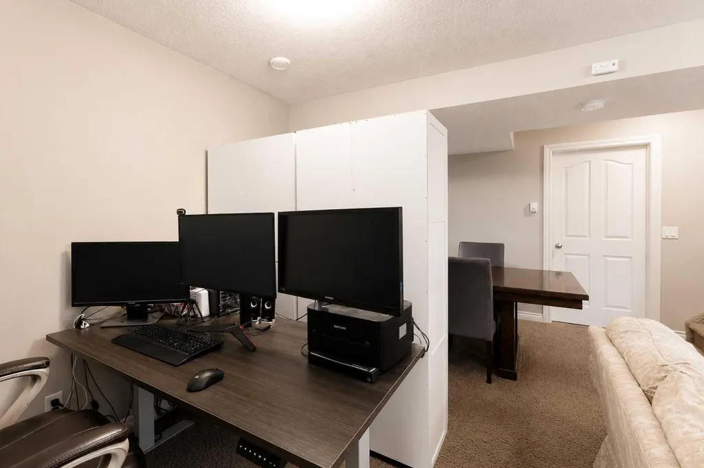 44 Carlson Place Red Deer AB T4P 0M3