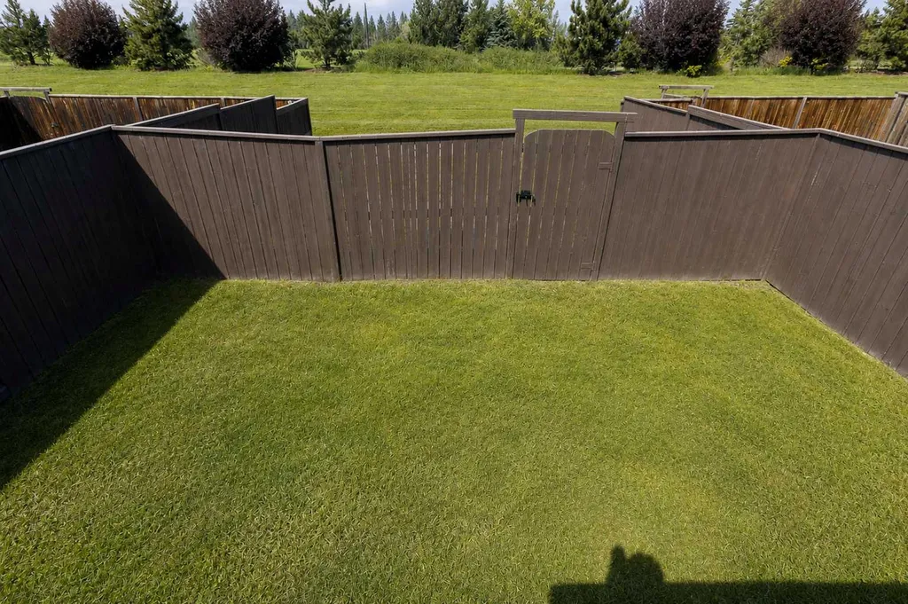 44 Carlson Place Red Deer AB T4P 0M3