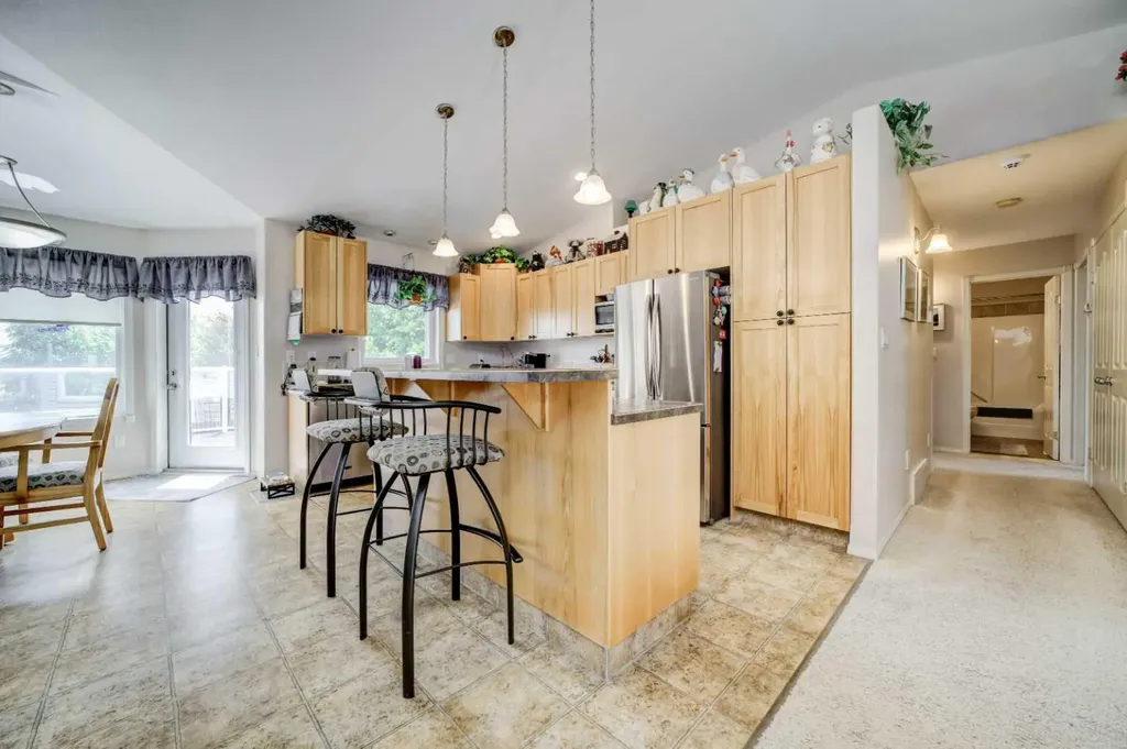 594 Tumbleweed Avenue Pincher Creek AB T0K1W0