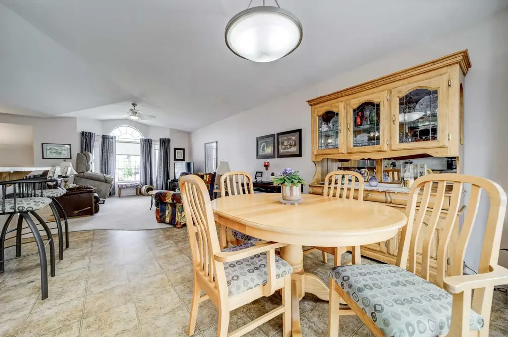 594 Tumbleweed Avenue Pincher Creek AB T0K1W0