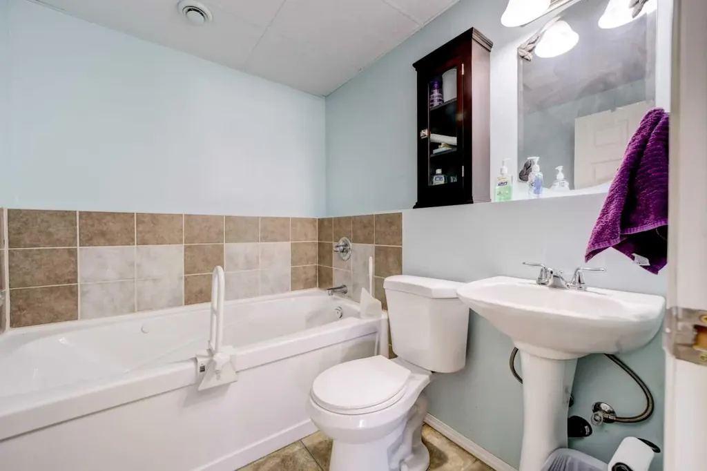 594 Tumbleweed Avenue Pincher Creek AB T0K1W0