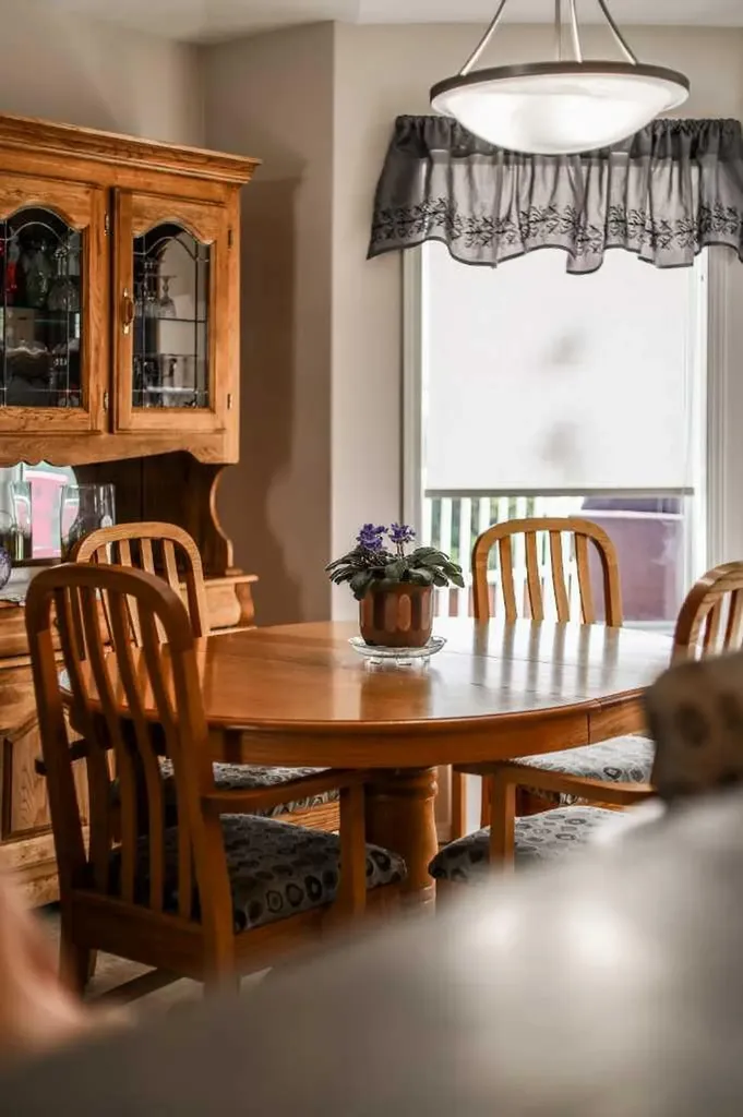 594 Tumbleweed Avenue Pincher Creek AB T0K1W0