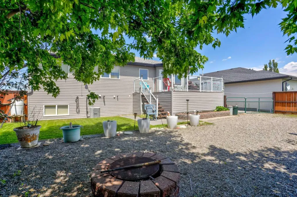594 Tumbleweed Avenue Pincher Creek AB T0K1W0