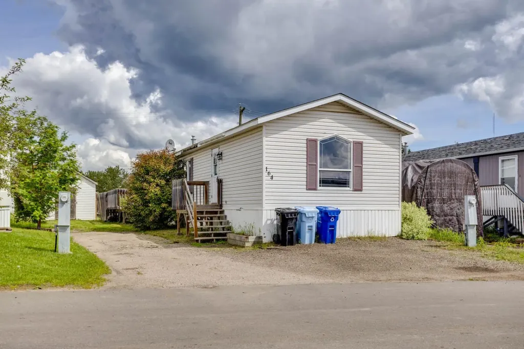 164 Grandview Crescent Fort Mcmurray AB T9H 4X8