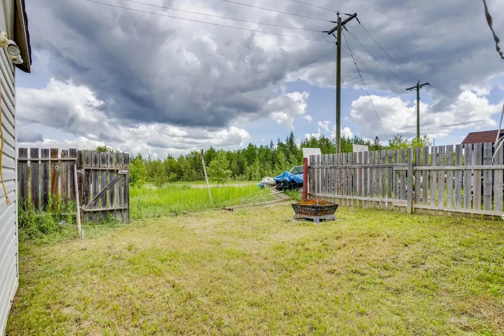 164 Grandview Crescent Fort Mcmurray AB T9H 4X8