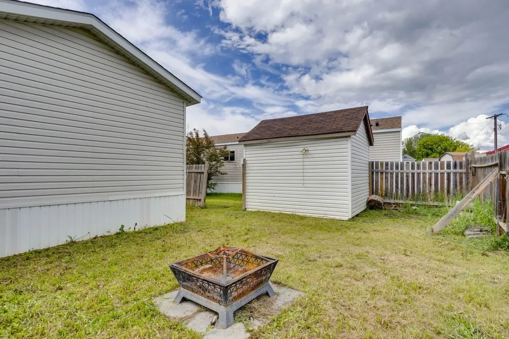 164 Grandview Crescent Fort Mcmurray AB T9H 4X8