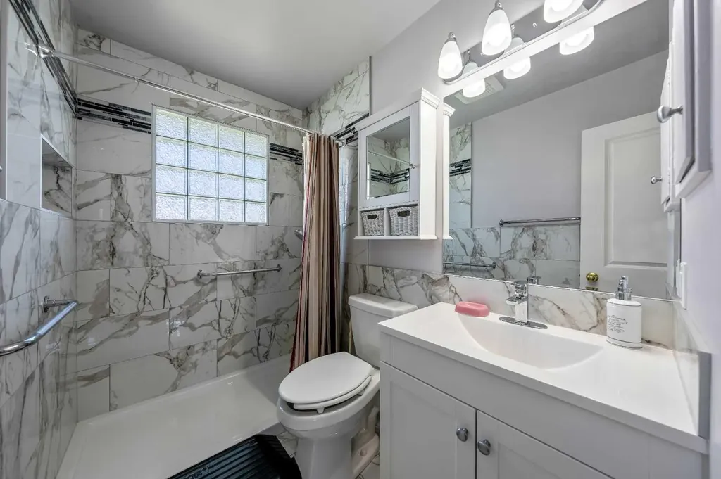 629 Agate Crescent SE Calgary AB T2J0Z4
