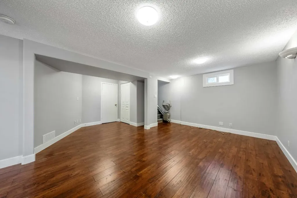 629 Agate Crescent SE Calgary AB T2J0Z4