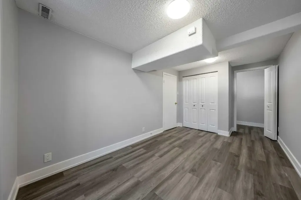 629 Agate Crescent SE Calgary AB T2J0Z4
