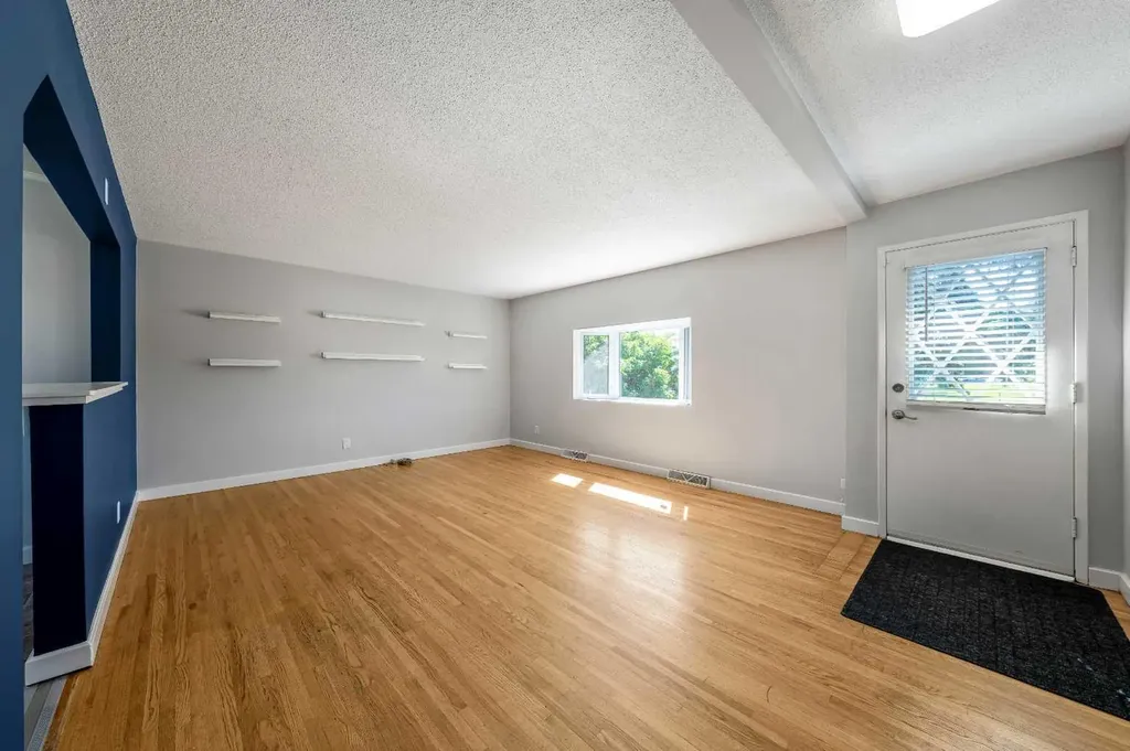 629 Agate Crescent SE Calgary AB T2J0Z4