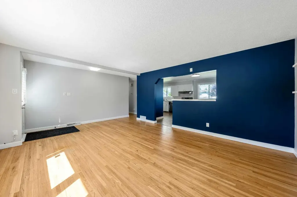 629 Agate Crescent SE Calgary AB T2J0Z4