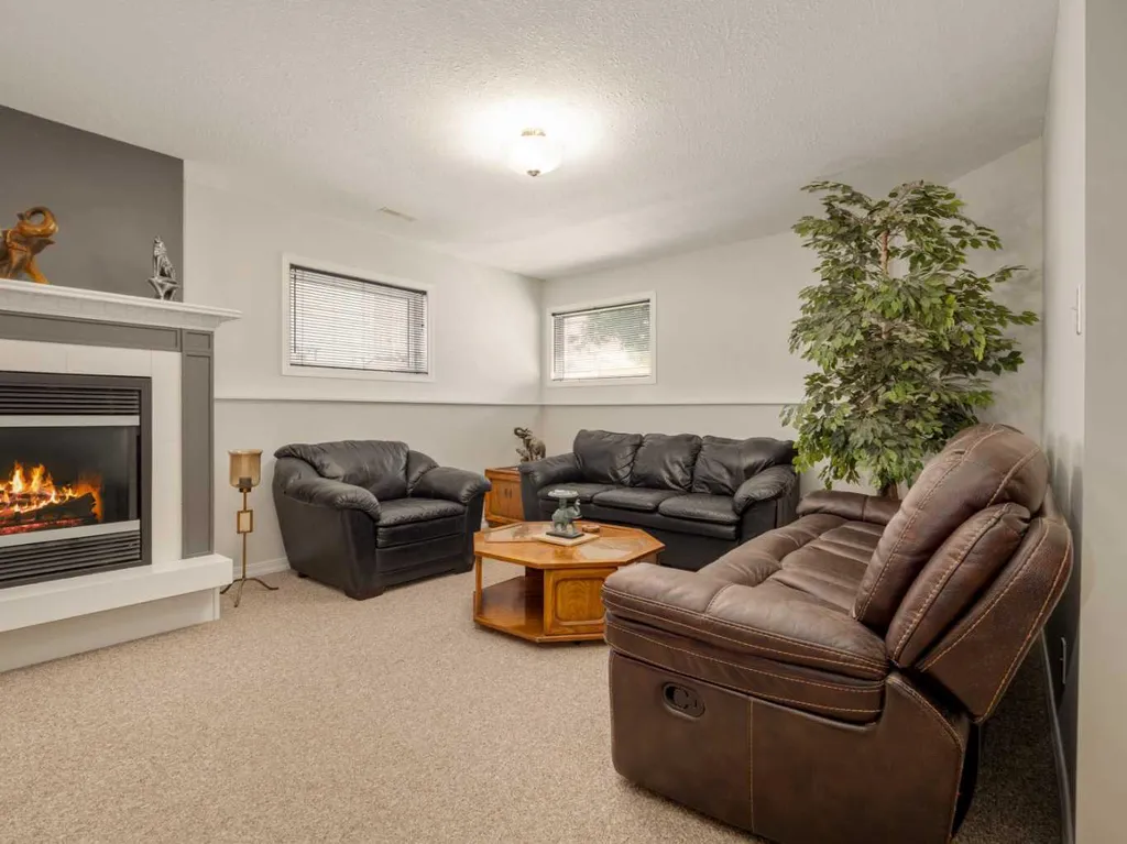 7 Kodiak Boulevard N Lethbridge AB T1H 6S7