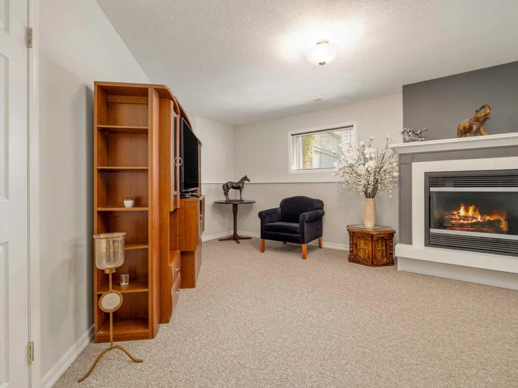7 Kodiak Boulevard N Lethbridge AB T1H 6S7