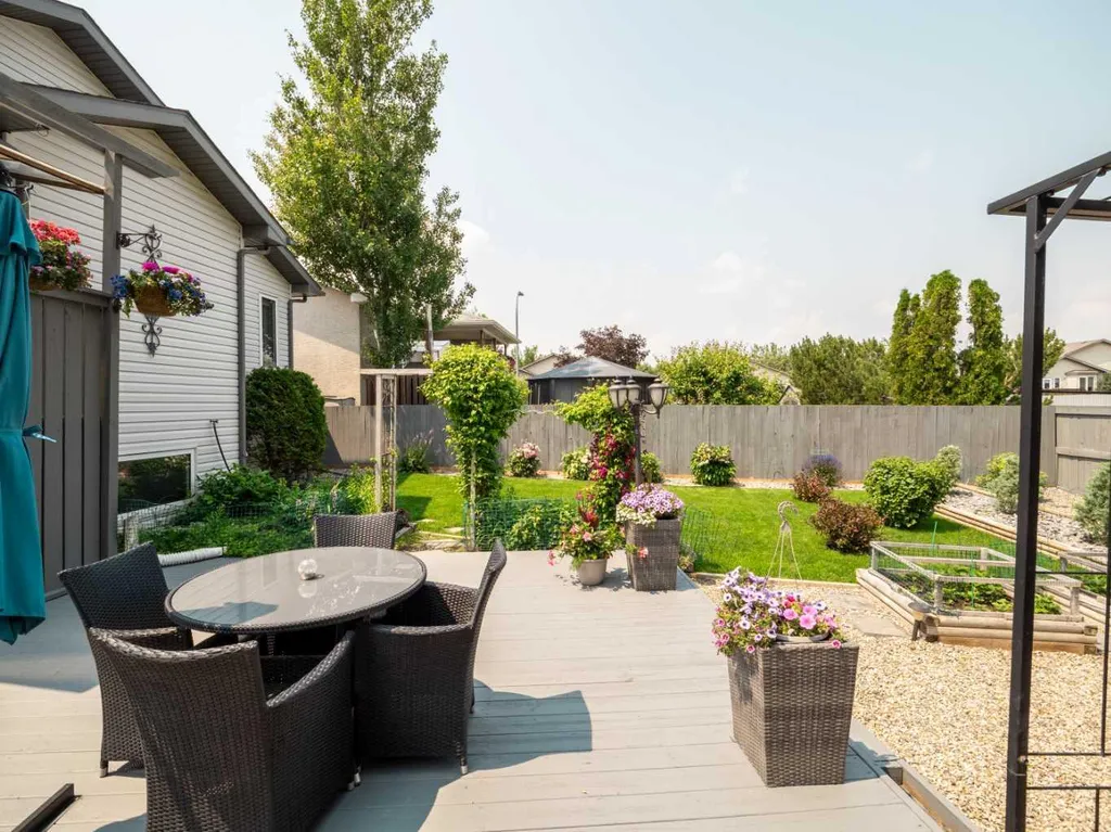 7 Kodiak Boulevard N Lethbridge AB T1H 6S7
