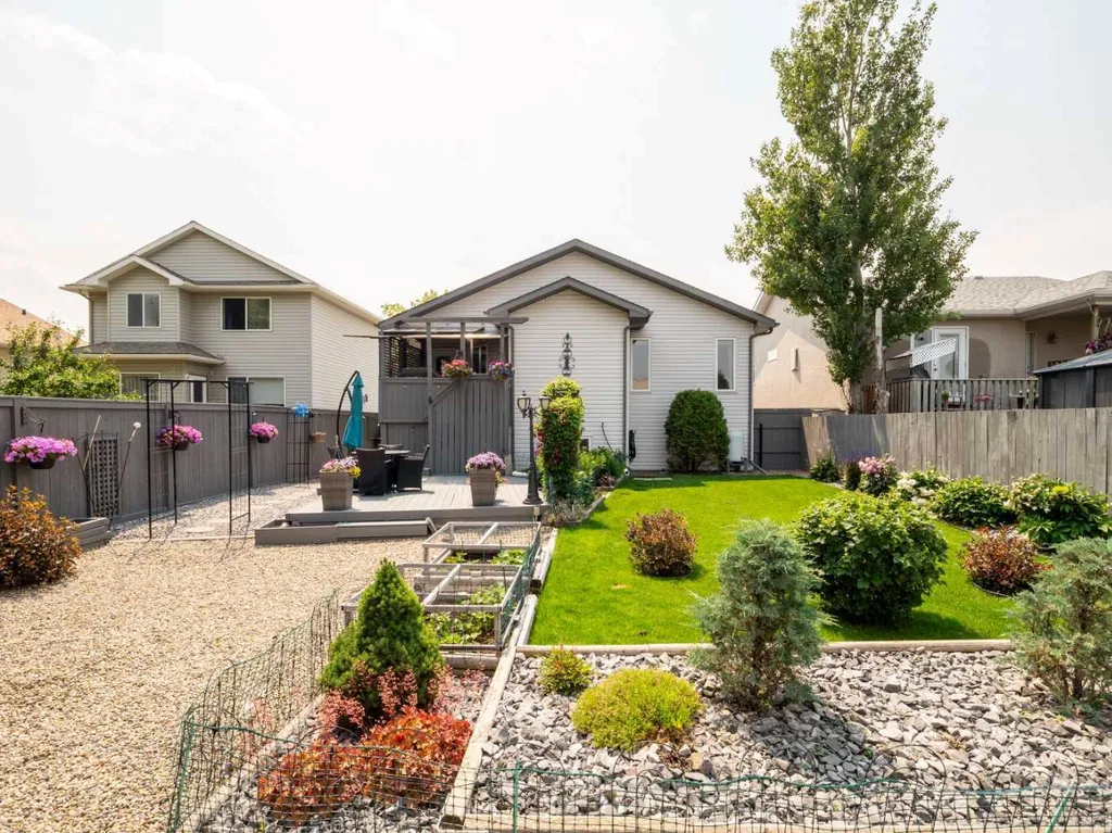 7 Kodiak Boulevard N Lethbridge AB T1H 6S7