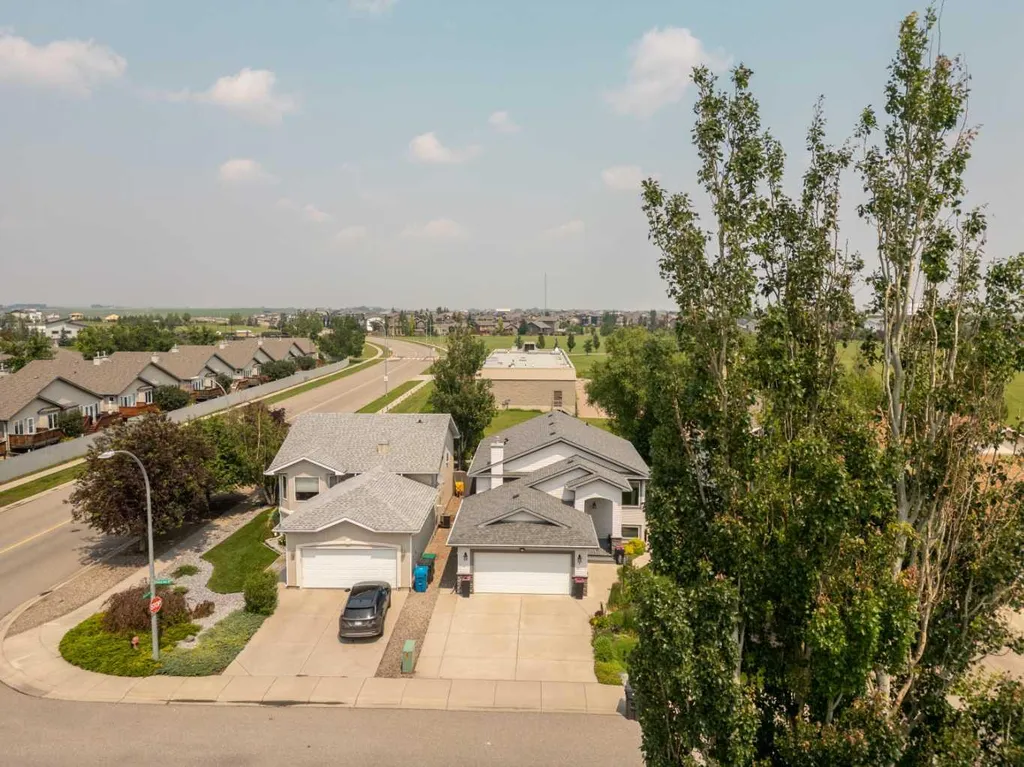 7 Kodiak Boulevard N Lethbridge AB T1H 6S7