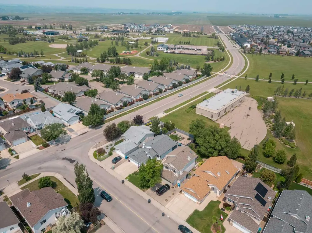 7 Kodiak Boulevard N Lethbridge AB T1H 6S7