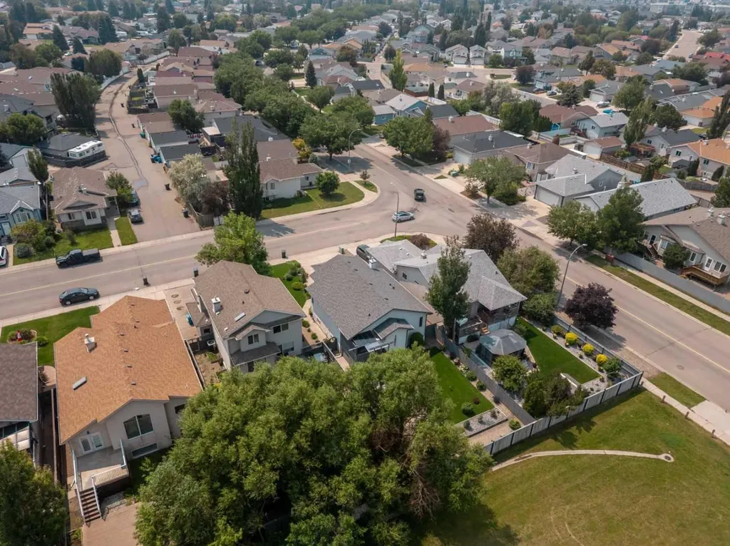 7 Kodiak Boulevard N Lethbridge AB T1H 6S7