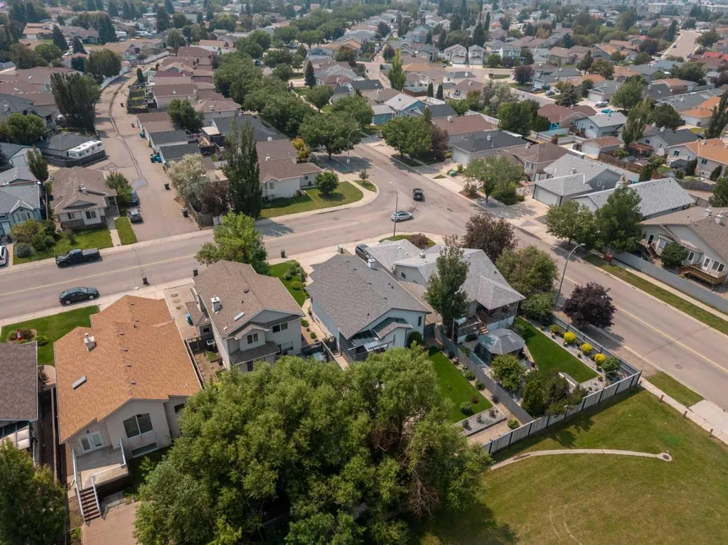 7 Kodiak Boulevard N Lethbridge AB T1H 6S7