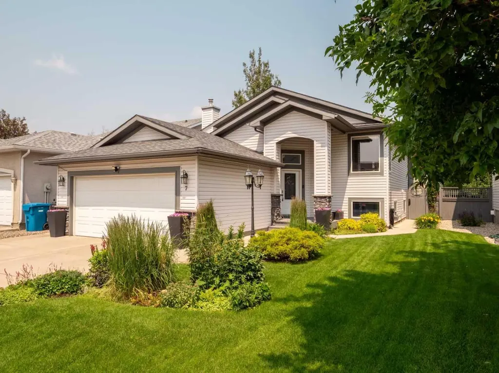 7 Kodiak Boulevard N Lethbridge AB T1H 6S7