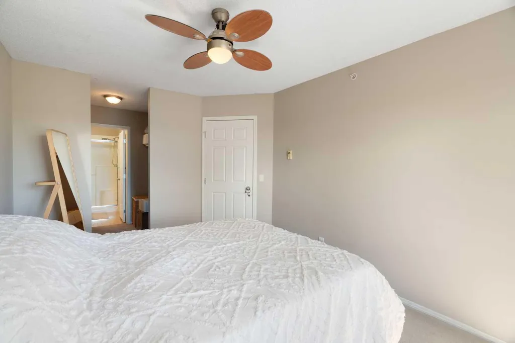 290 Shawville Way SE Calgary AB T2Y 3Z9