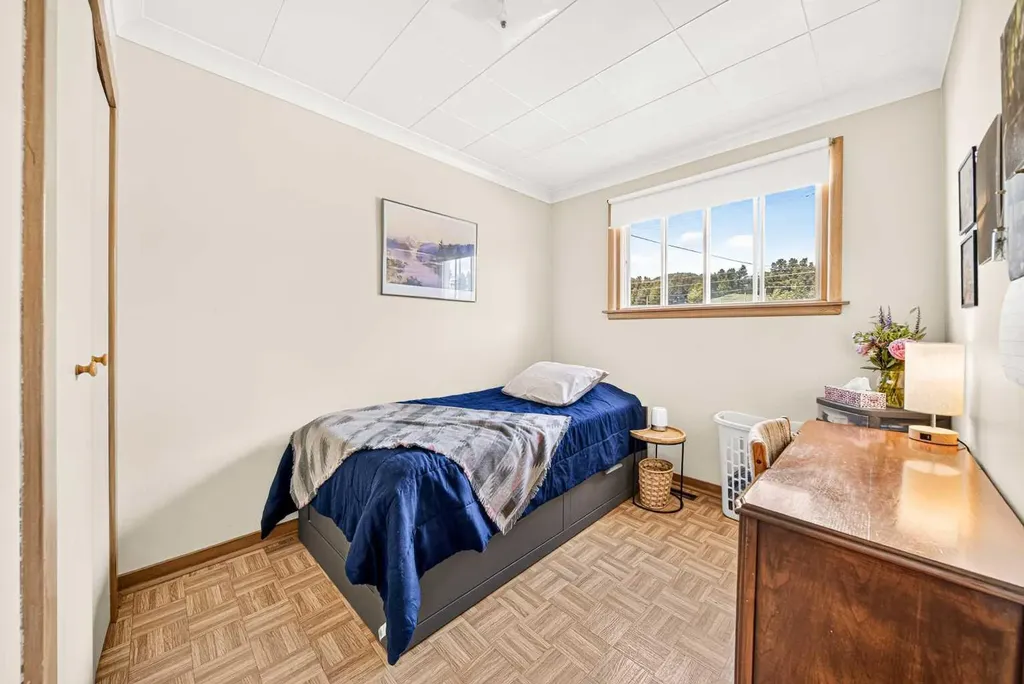 7826 22 Avenue Coleman AB T0K0M0