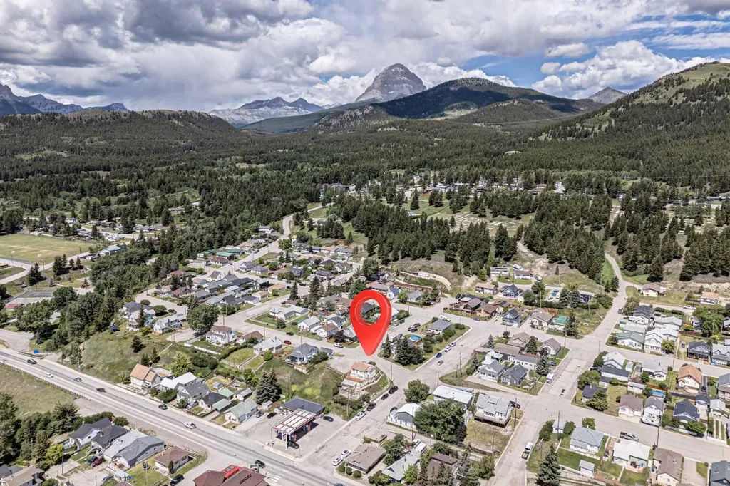 7826 22 Avenue Coleman AB T0K0M0