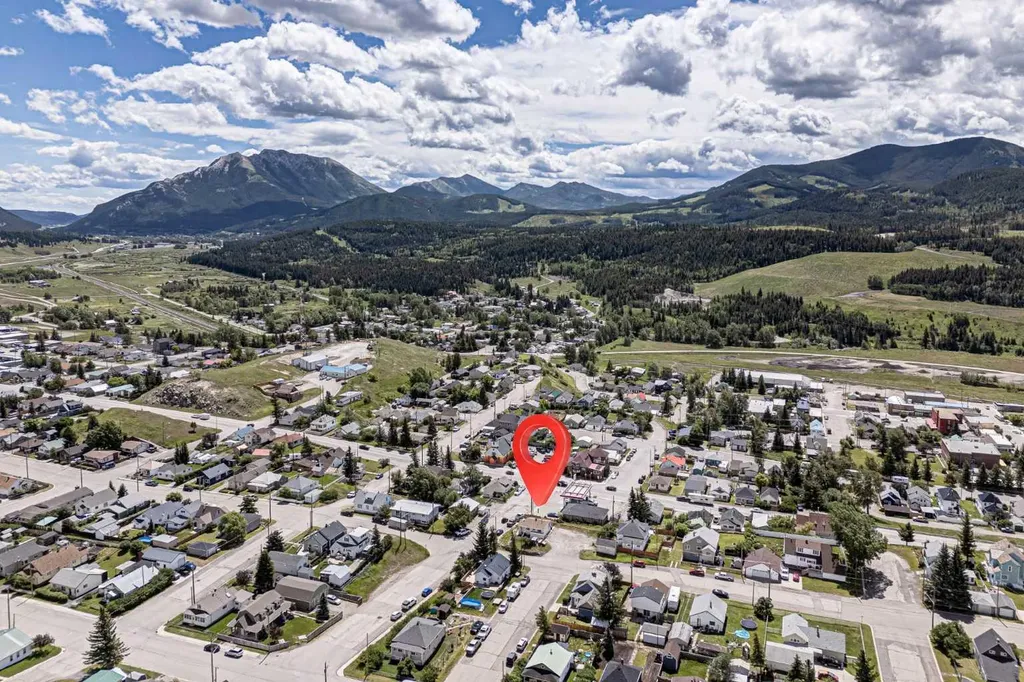7826 22 Avenue Coleman AB T0K0M0