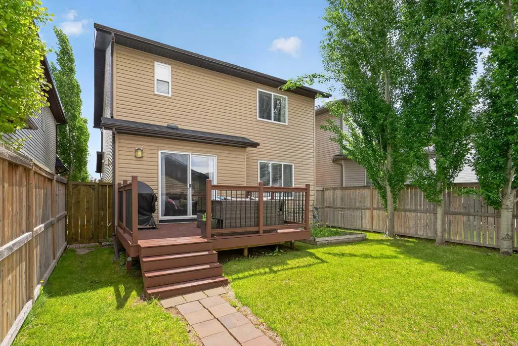 101 Elgin Meadows Manor SE Calgary AB T2Z 0M5